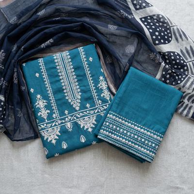 Lilac Embroidered Lawn 3Pcs Suit Set with Printed Diamond Dupatta