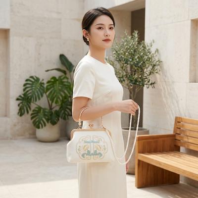 New Chinese Style Embroidered Women's Bag Small Square Bridesmaid Handbag
