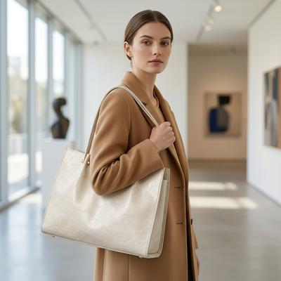 Women's White Leather Retro Tote Bag 2024 Winter