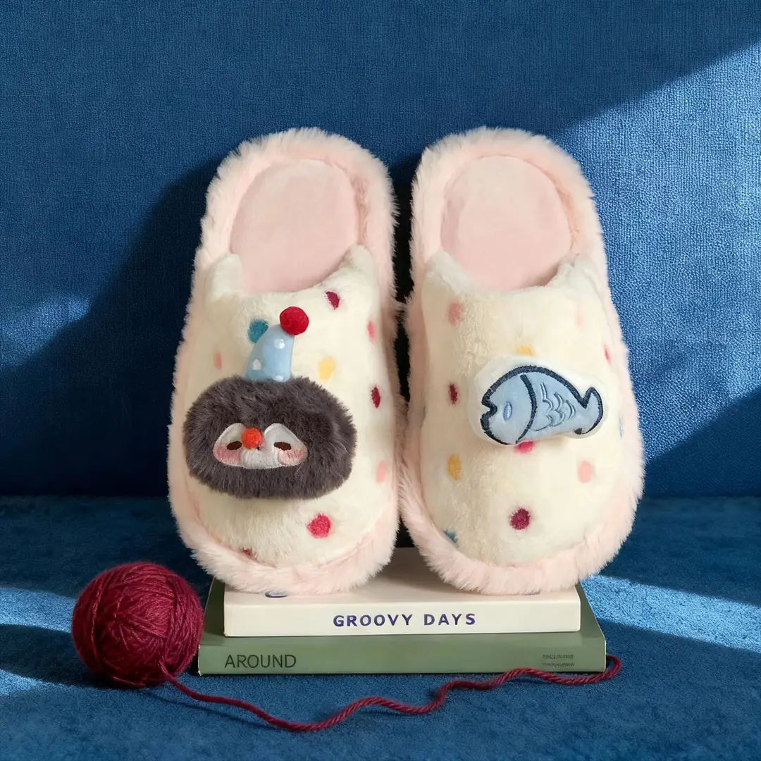 Cute Penguin Polka Dot Cotton Slippers for Women Winter New Outer Wear Fleece-Lined Warm Home Indoor Non-Slip Furry Slippers - Image 2