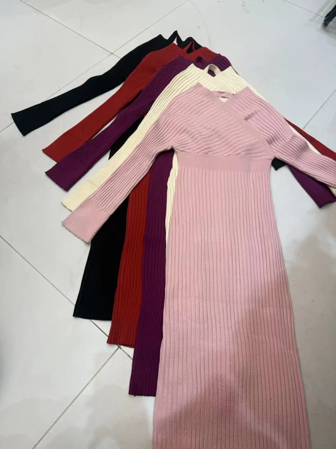 2026 Cross-Border European and American Style New Women's Fashion Elegant V-Neck Long-Sleeve Knit Dress for Women, Autumn and Winter Bodycon Long Dress — feature 13