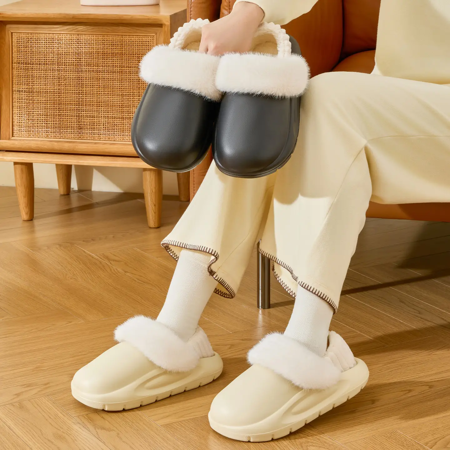 Women Winter Removable Fur Slippers Cream Non-Slip