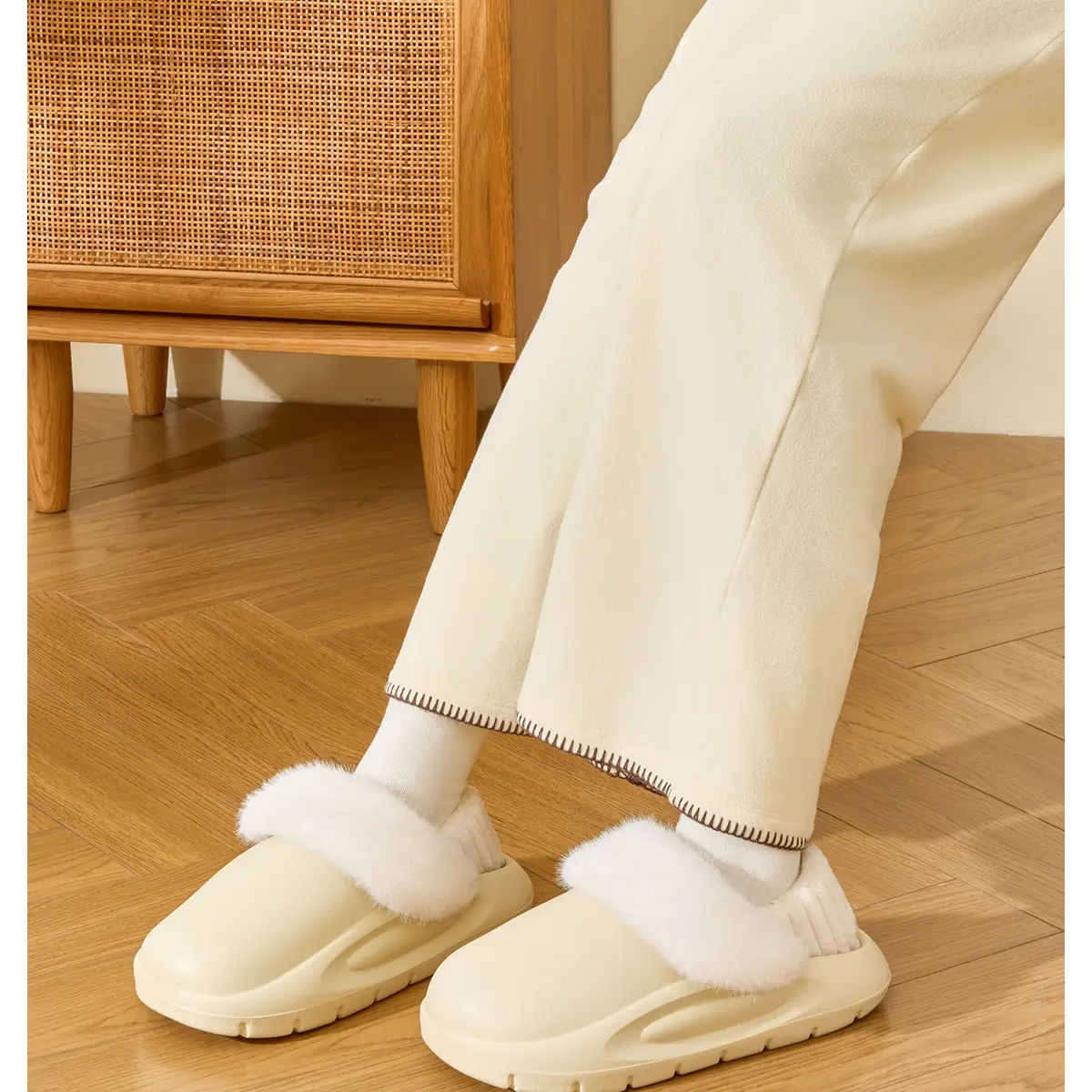 Women Winter Removable Fur Slippers Cream Non-Slip — feature 9