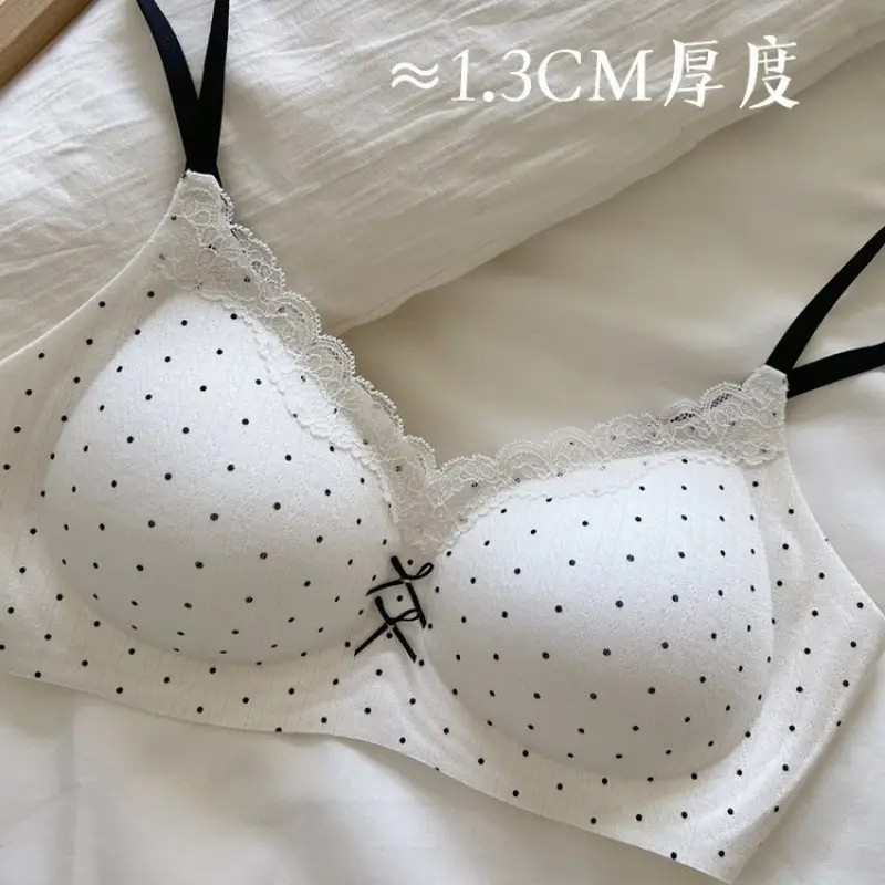 Lace Contrasting Floral Underwear for Women with Small Breasts, Push-Up and Side Breast Reduction, Seamless and Wire-Free Bra