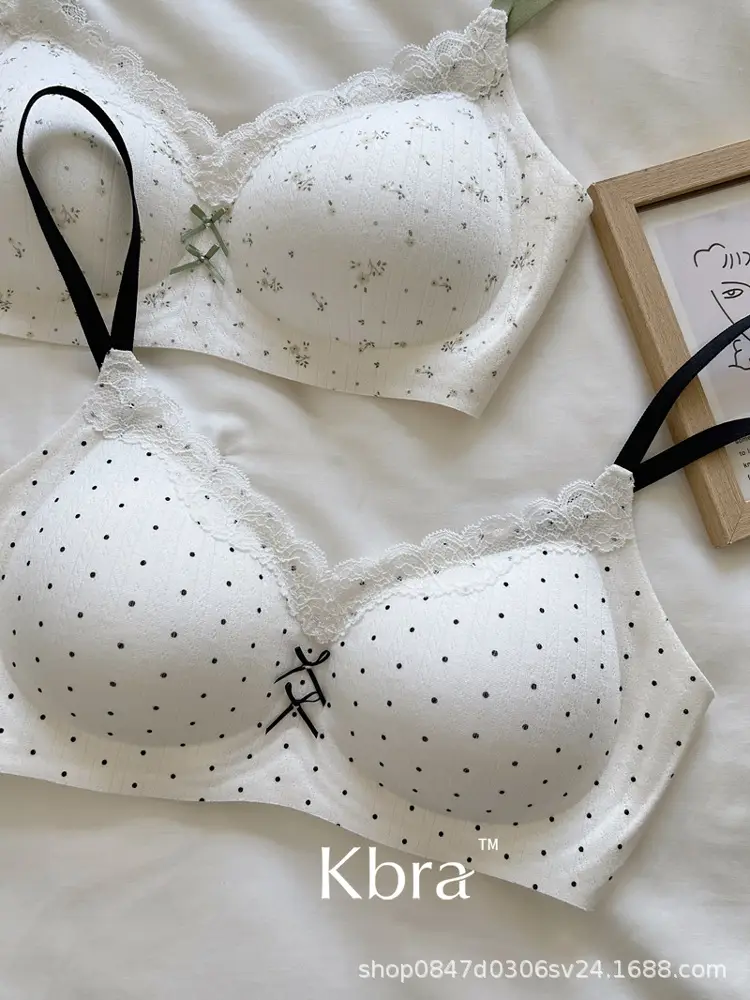 Lace Contrasting Floral Underwear for Women with Small Breasts, Push-Up and Side Breast Reduction, Seamless and Wire-Free Bra — feature 3