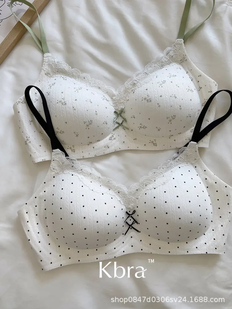Lace Contrasting Floral Underwear for Women with Small Breasts, Push-Up and Side Breast Reduction, Seamless and Wire-Free Bra — feature 4