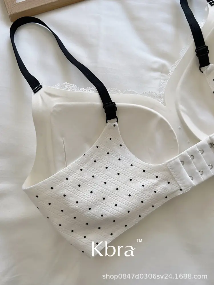 Lace Contrasting Floral Underwear for Women with Small Breasts, Push-Up and Side Breast Reduction, Seamless and Wire-Free Bra — feature 9