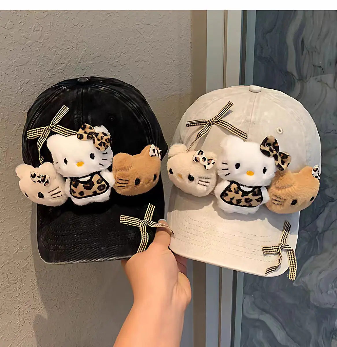 Hello Kitty Cartoon Cap for Women with Cute Accessories — feature 6