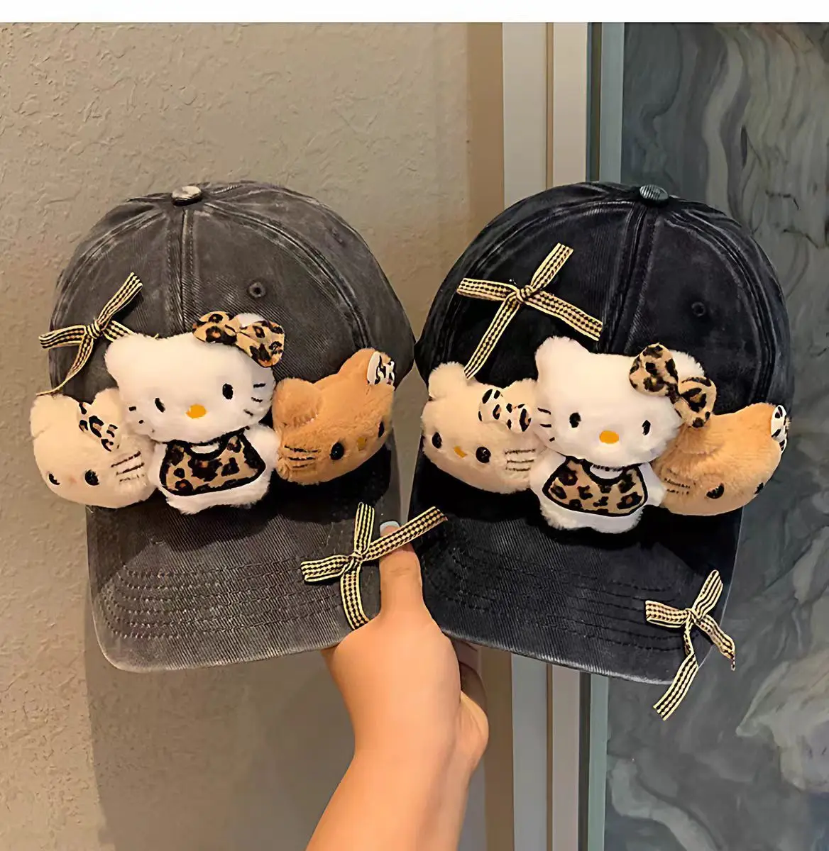 Hello Kitty Cartoon Cap for Women with Cute Accessories — feature 7