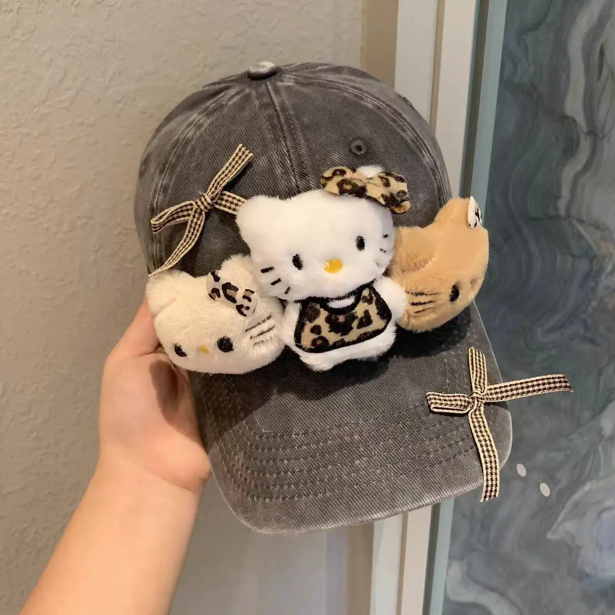 Hello Kitty Cartoon Cap for Women with Cute Accessories — feature 8