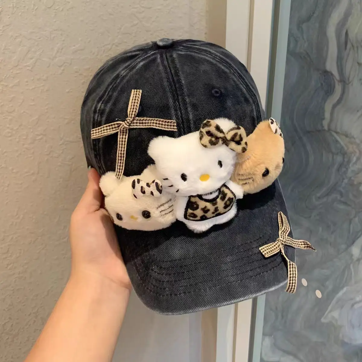 Hello Kitty Cartoon Cap for Women with Cute Accessories - Image 4