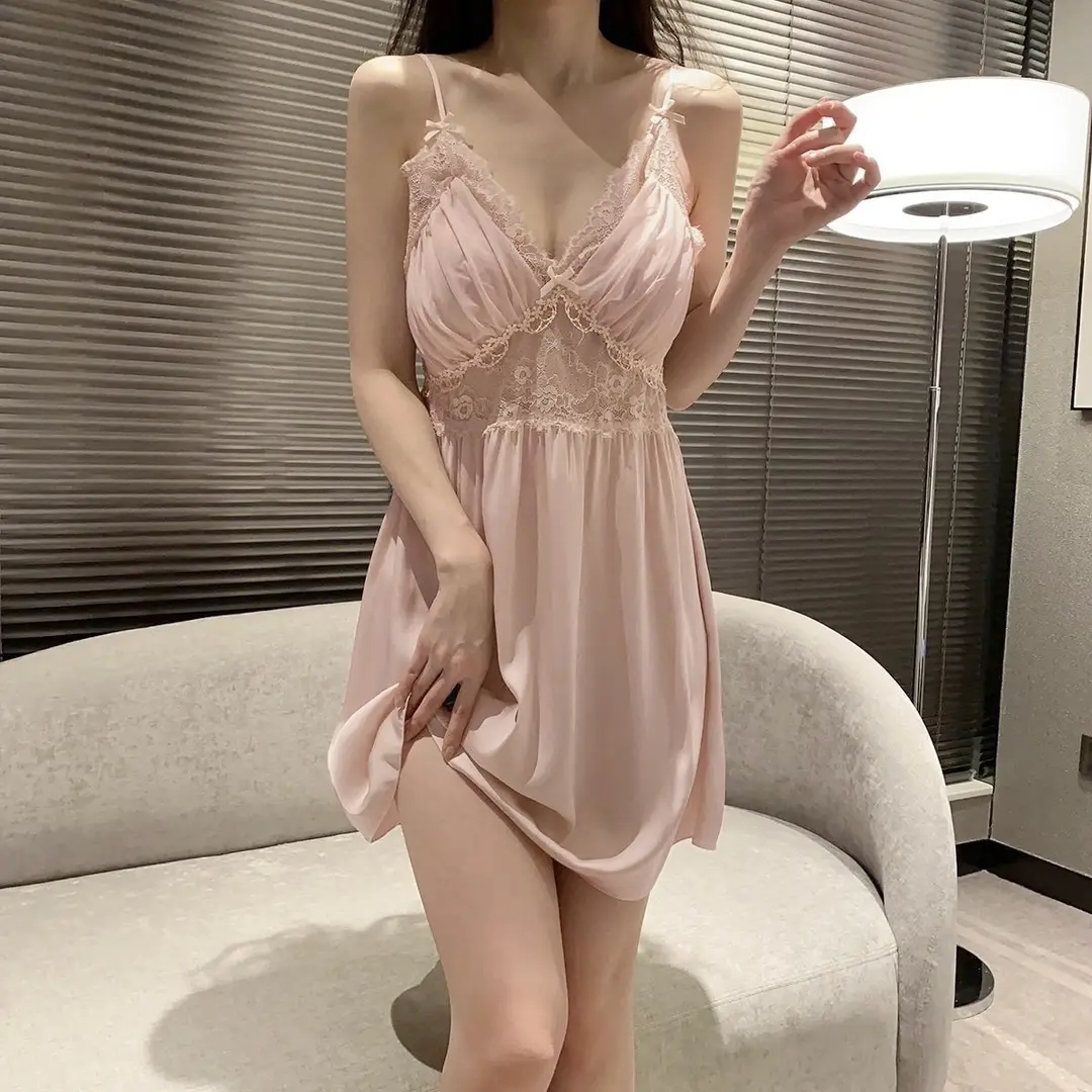 Women's Summer Silk Sexy Nightgown with Lace, High-End Feel, Camisole with Chest Pads, Sexy Nightdress, Thin Style, Spring and Summer Loungewear