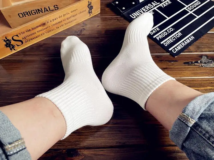 Xinjiang Cotton Socks for Men and Women, Sports Socks, Combed Pure Cotton, Black and White Solid Color, Autumn and Winter, All-Season, Student Couple Anti-Odor Short Socks — feature 10