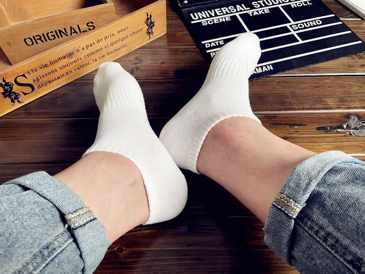 Xinjiang Cotton Socks for Men and Women, Sports Socks, Combed Pure Cotton, Black and White Solid Color, Autumn and Winter, All-Season, Student Couple Anti-Odor Short Socks — feature 8