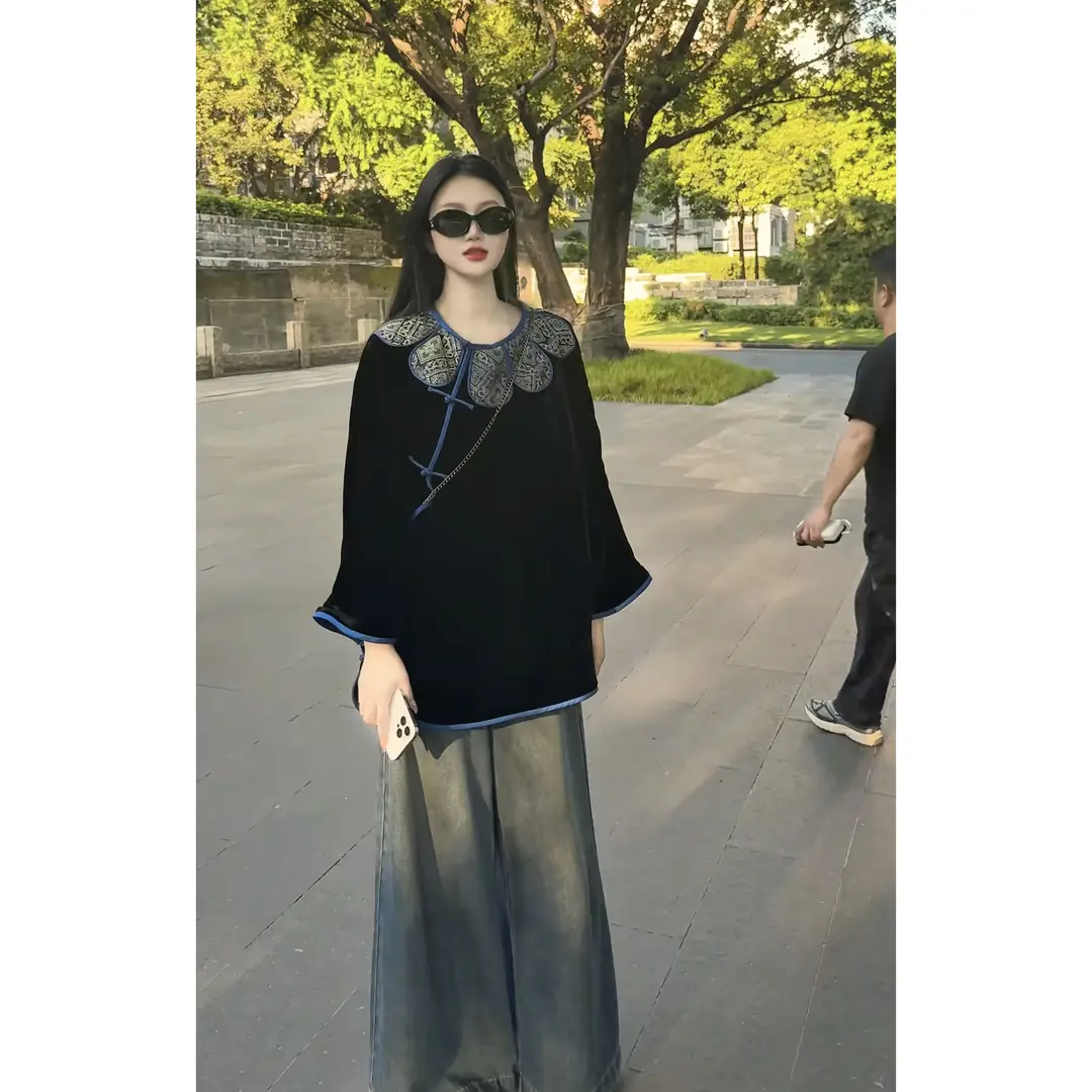 New Chinese-Style National Style Suit for Women, Autumn High-End Velvet Embroidered Button-Down Tang Suit Shirt and Jeans Two-Piece Set Trendy - Image 3