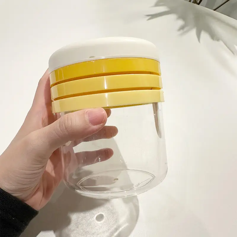Fat-Egging Salad Slicer with Yellow Design