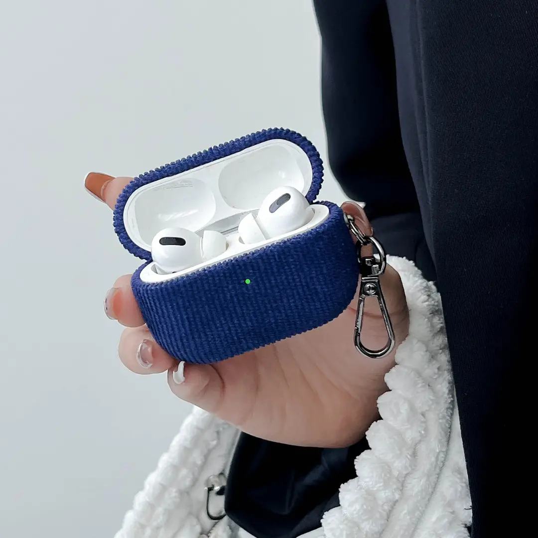 Suitable for Airpods4 Wireless Bluetooth Corduroy Protective Case AirPods Pro3 Solid Color Buckle Protective Case — feature 2
