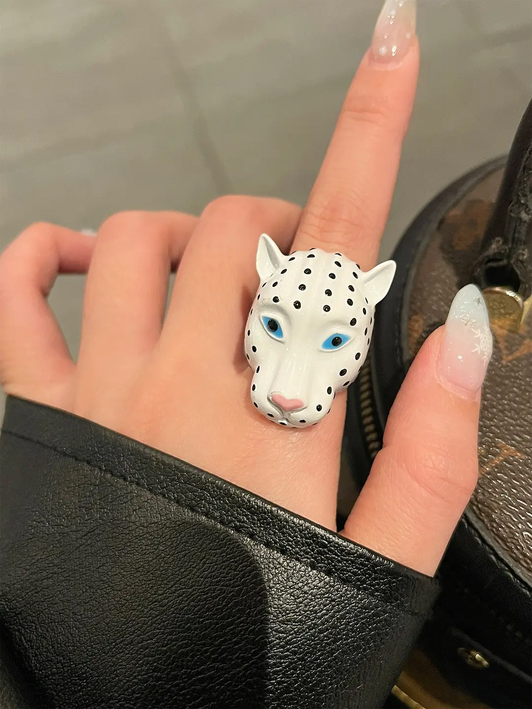European and American Heavy-Duty Enamel Leopard Head Ring for Women, Light Luxury, High-End, Unique, Versatile Index Finger Ring, Personalized Trendy Hand Accessory — feature 25