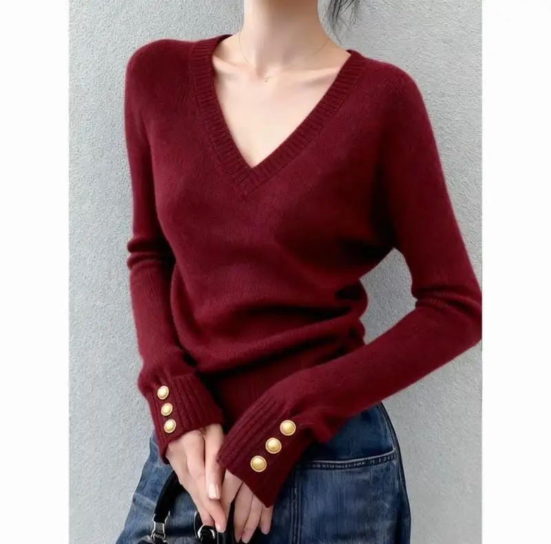 2026 Autumn/Winter Hong Kong Style Soft Knit Sweater Versatile V-Neck Slimming Women's Long Sleeve Sweater Cross-Border Wholesale — feature 3