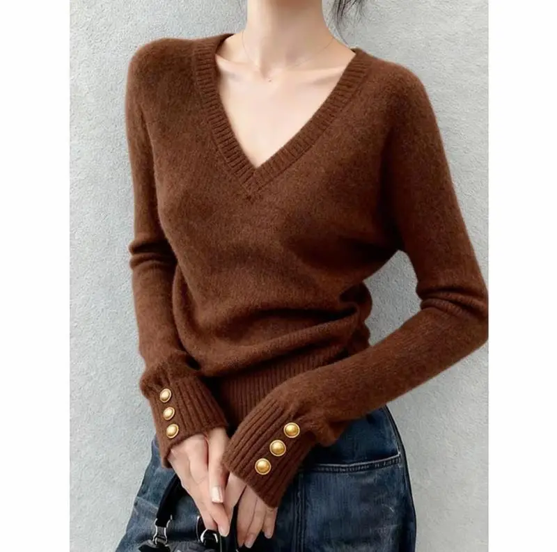 2026 Autumn/Winter Hong Kong Style Soft Knit Sweater Versatile V-Neck Slimming Women's Long Sleeve Sweater Cross-Border Wholesale — feature 6