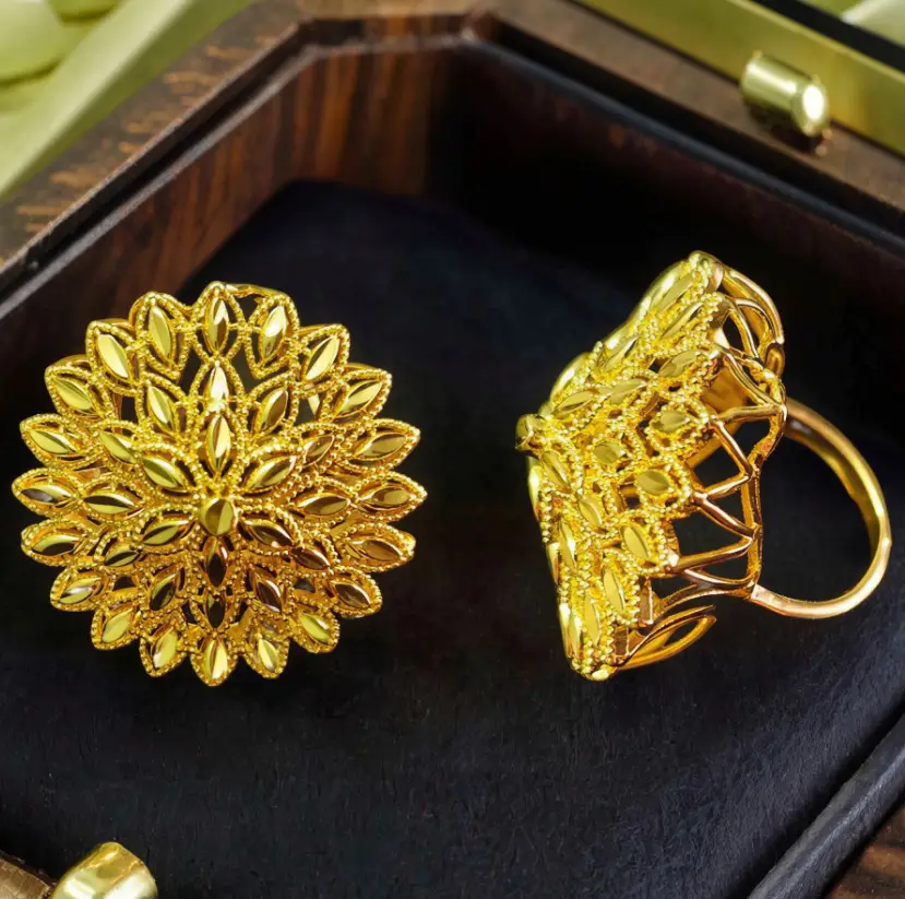 Cross-Border E-Commerce Vintage Carved Copper Gold-Plated Flower and Leaf Ring, Ins-Style European and American Light Luxury Hollow-Out Statement Ring