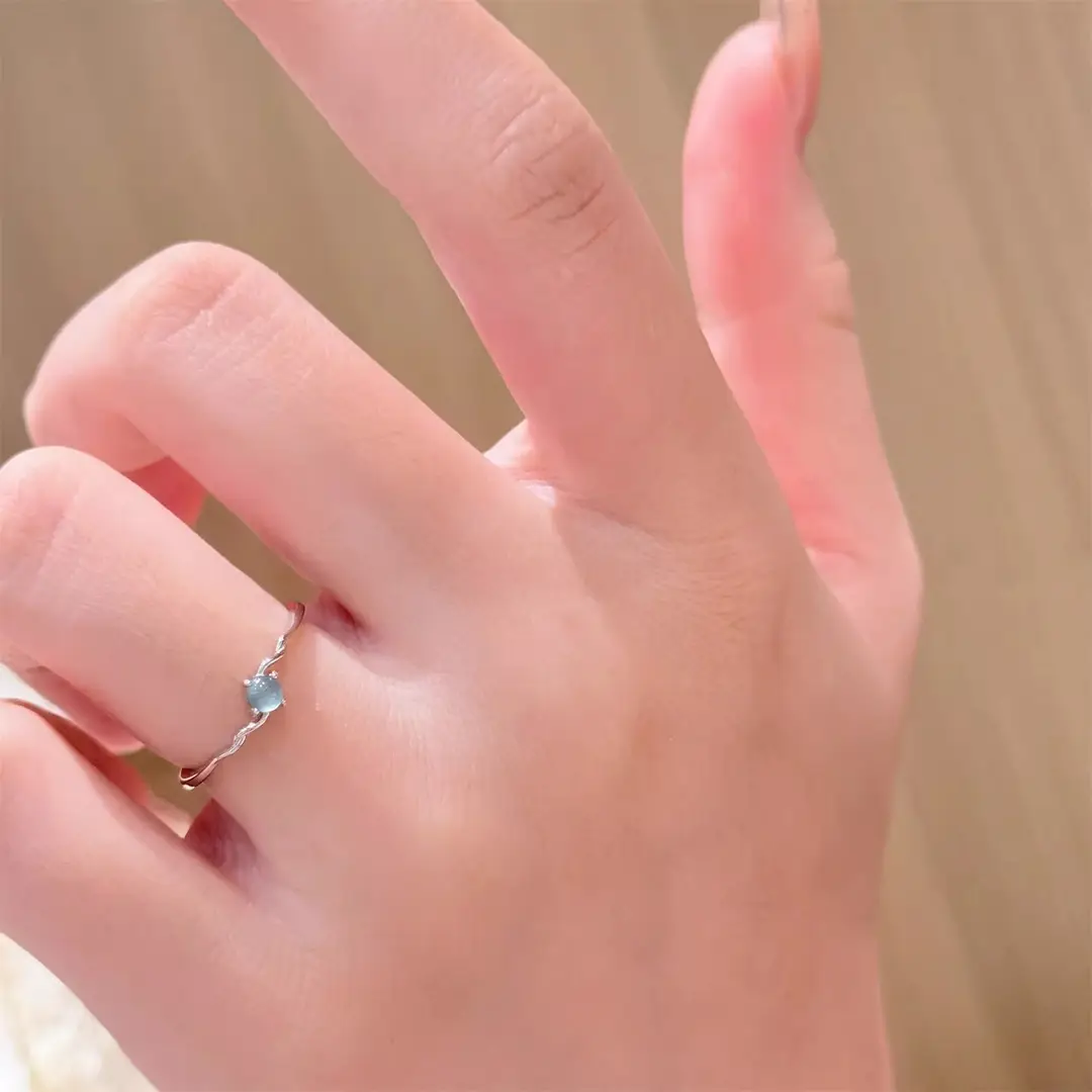 Versatile and Cool-Looking Ultra-Thin Blue Aquamarine Ring for Women, Exquisite and High-End Ring with Niche and Unique Design for the Index Finger — feature 6
