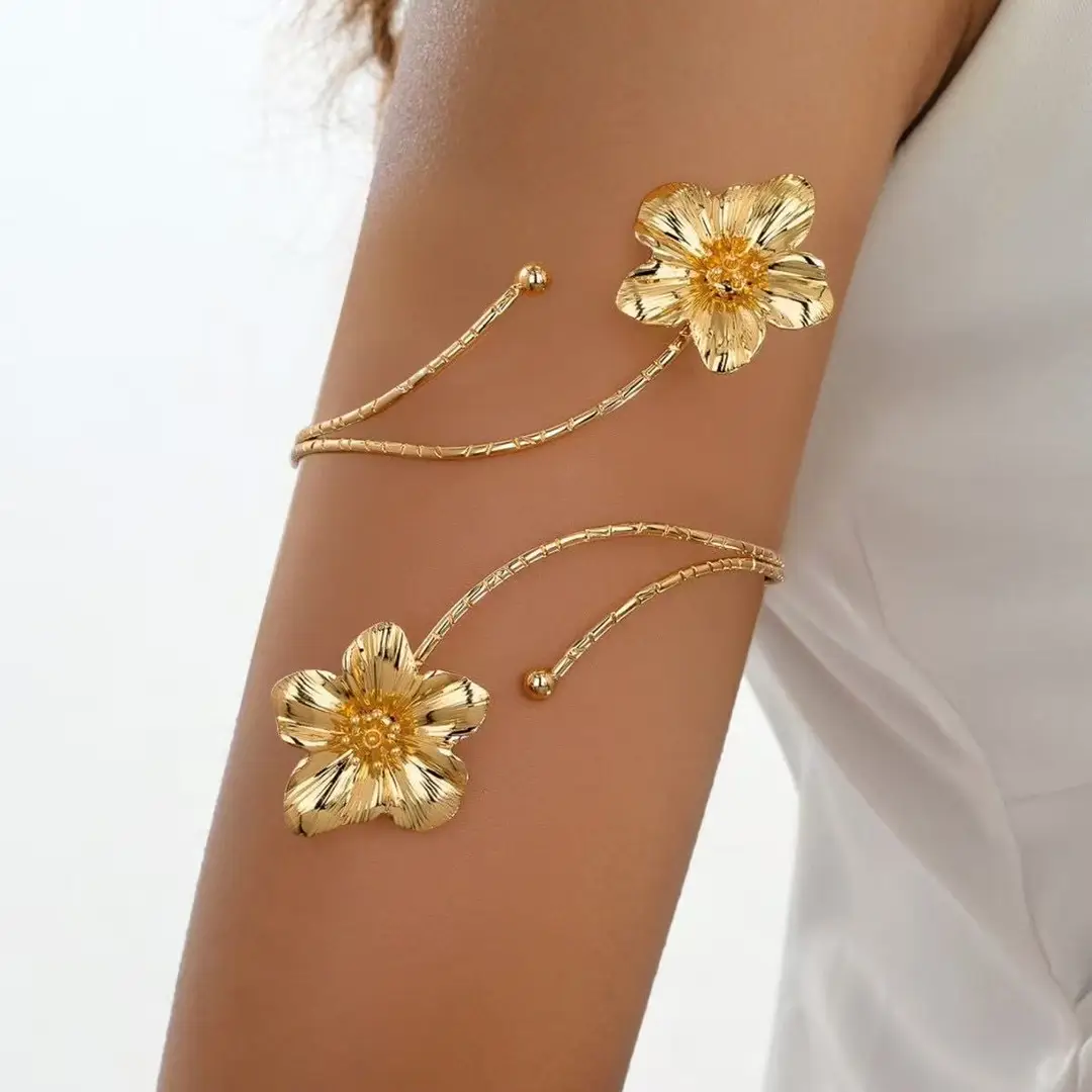Metal Oil-Drip Floral Arm Bracelet, Adjustable Open Arm Ring, Elegant and Unique Accessory for Women — feature 3