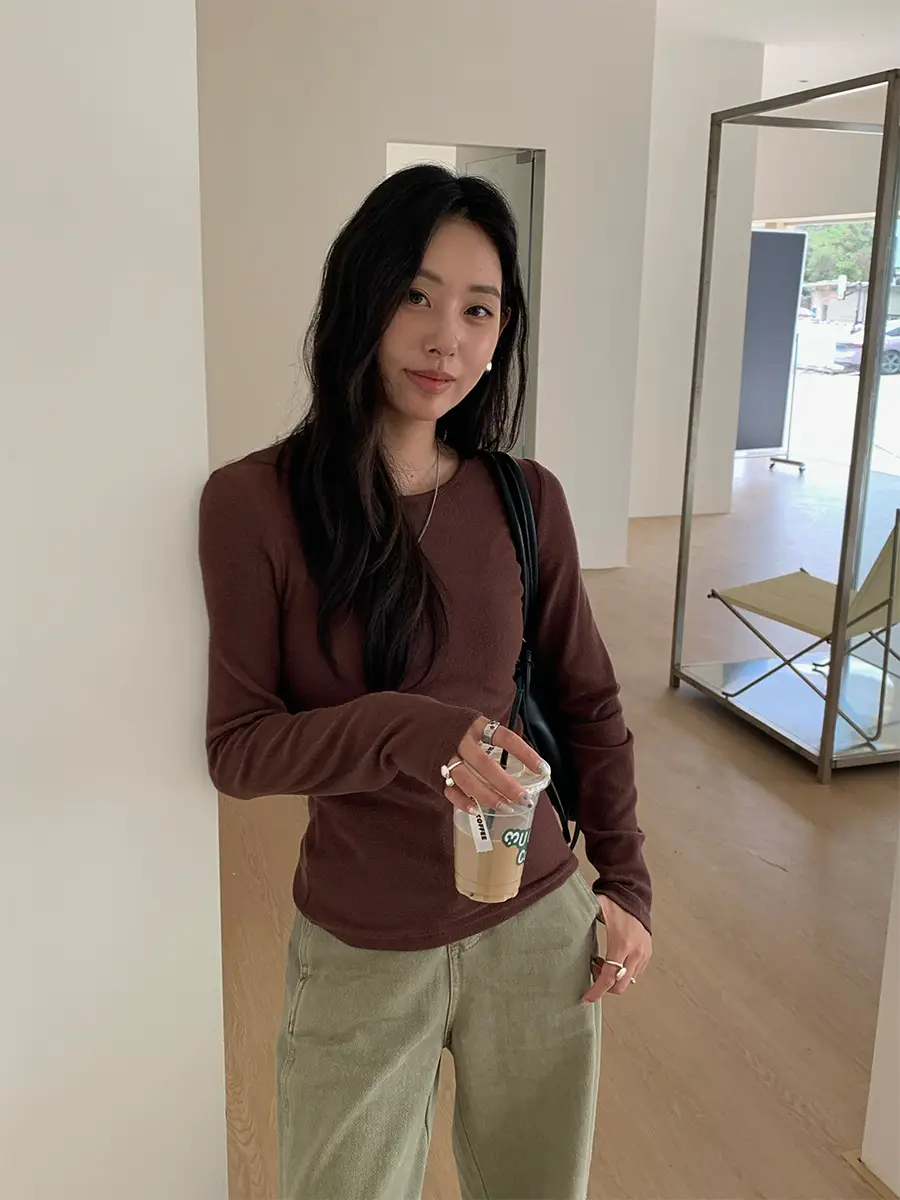 Huang Zheng Basic Embroidered Brushed T-Shirt for Women, Winter Korean Style, Elastic Slim Fit, Slimming Inner Layer Base Shirt 530867