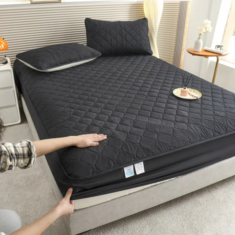 Waterproof and Urine-Proof Quilted Mattress Protector with Elastic Band for Hotel Use