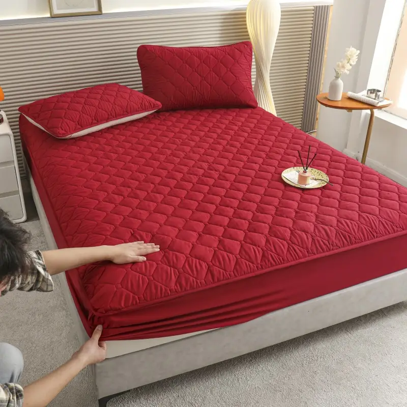 Waterproof and Urine-Proof Quilted Mattress Protector with Elastic Band for Hotel Use