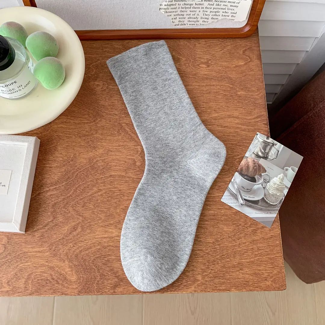 100% Pure Cotton White Socks for Women, Autumn and Winter Mid-Calf Socks, Odor-Resistant Slouch Socks, Seamless Maternity Long Socks, All-Cotton Antibacterial