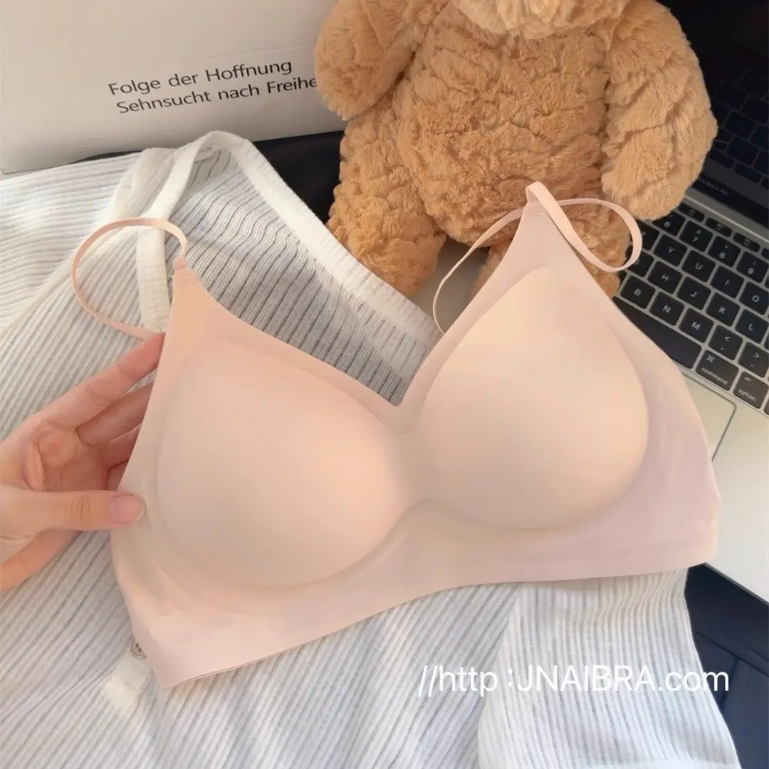 Seamless Underwear for Women with Small Busts, Soft Support, Jelly-Like Padding for a Fuller Look, Slimming Waist Effect, Fixed Palm Cups, Wireless Bra