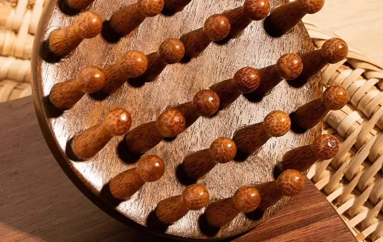 Sandalwood Round Comb with 28 Teeth for Scalp Massage, Hair Therapy, and Full-Body Meridian Massage — feature 17