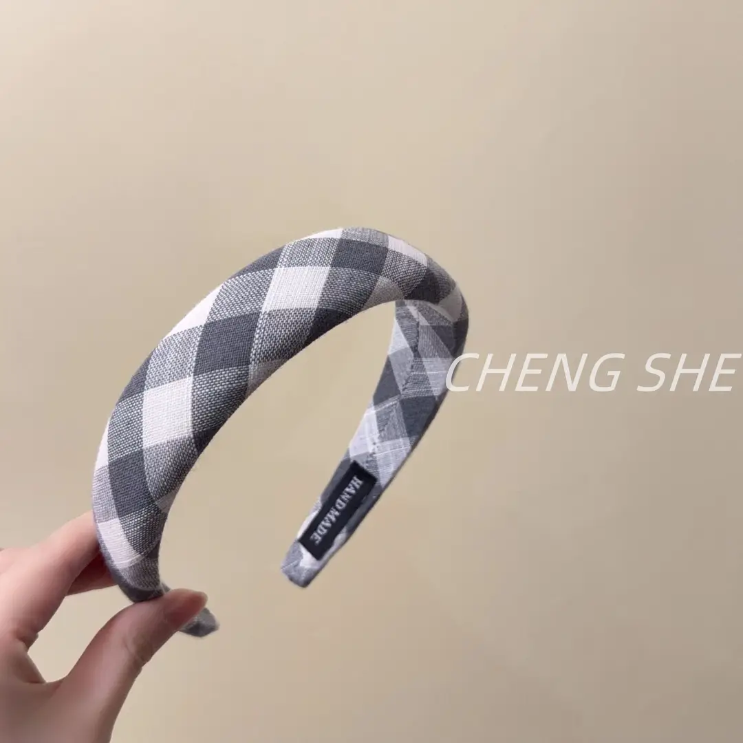 2026 Spring/Summer New Wide-Brimmed Headband Fresh Plaid Hairband for Girls College Style High-Top Headband Hair Accessory