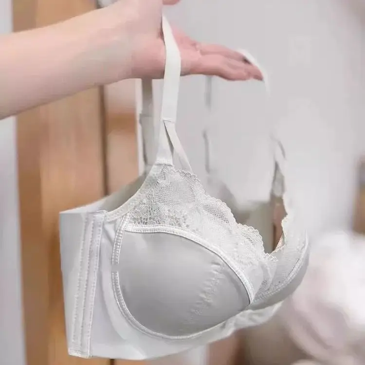 New French-Style Lace Satin Seamless Underwear Set, Small Bust Push-Up, No Empty Cups, No Underwire, Comfortable and Soft Bra