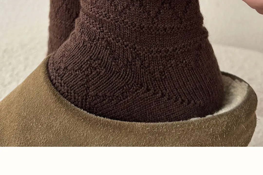 Milky White Socks for Women, Autumn and Winter Style, Mid-Calf Socks, Thickened and Warm Wool Socks, Suitable for Winter Wear with Birkenstock Shoes, Lace Ruffle Socks — feature 11
