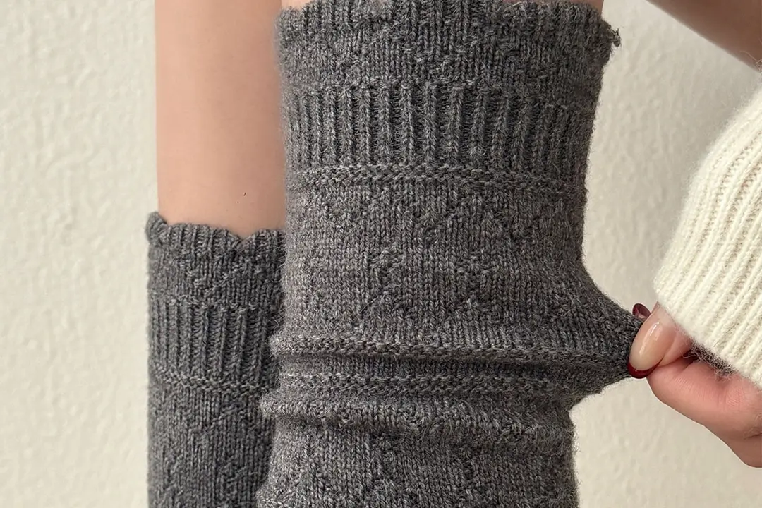 Milky White Socks for Women, Autumn and Winter Style, Mid-Calf Socks, Thickened and Warm Wool Socks, Suitable for Winter Wear with Birkenstock Shoes, Lace Ruffle Socks — feature 15