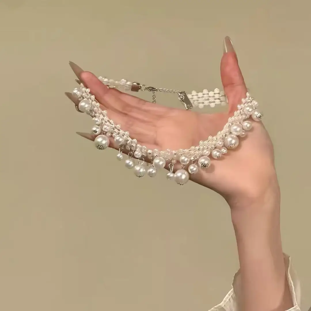 French-Style Vintage Pearl Multi-Layered Necklace, Niche Fashion Design, High-End Exquisite Light Luxury Tassel Multi-Layer Necklace — feature 7