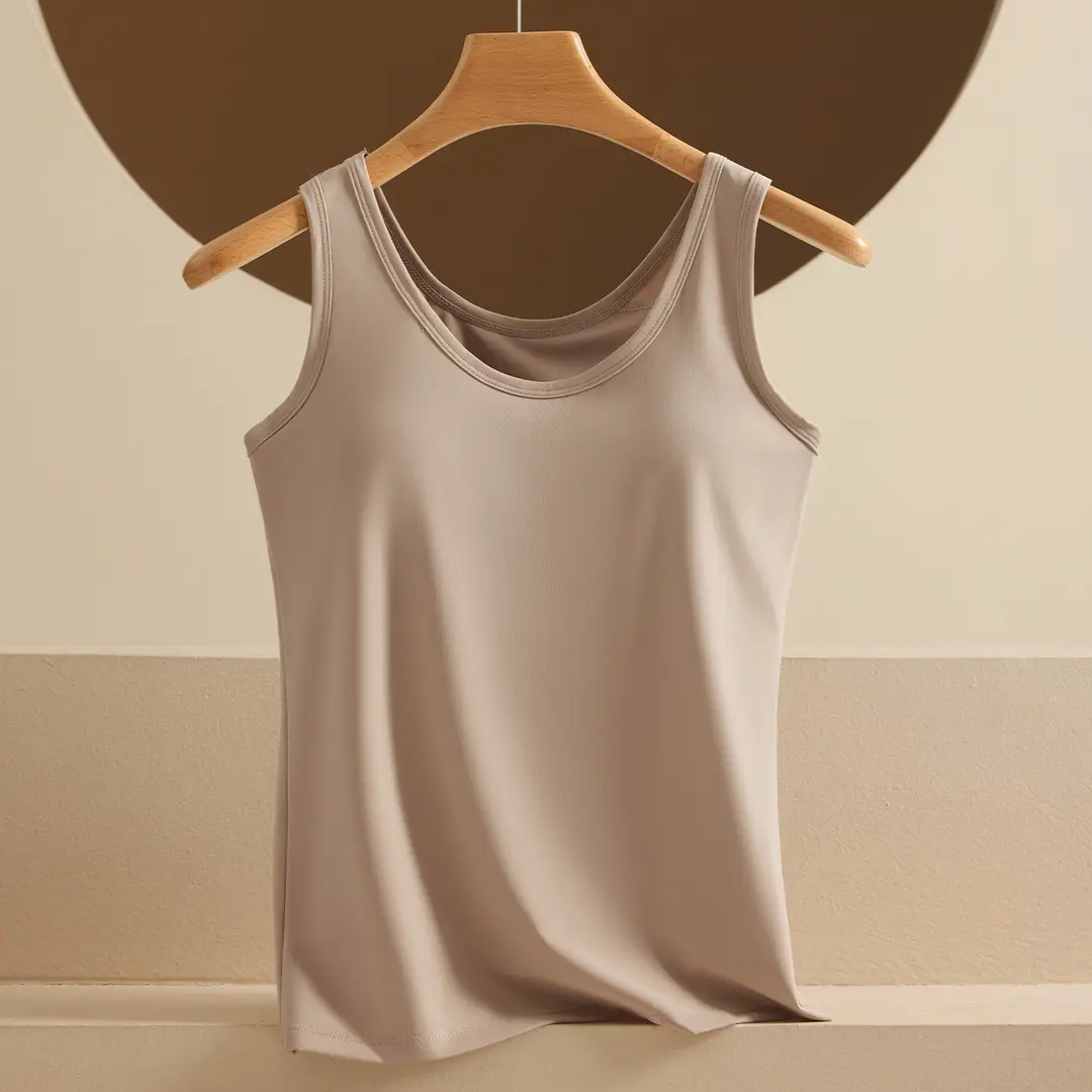 Ice Silk Wide-Shoulder Vest for Women, Seamless Camisole with Built-In Chest Pads, Suitable for Outerwear or Layering, Slimming Long Top for Women