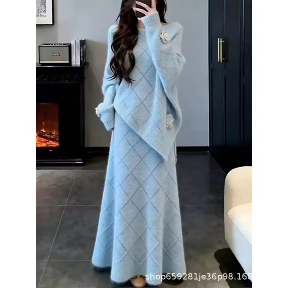 A Complete Set of High-End, Super Stylish, Unique, Loose-Fitting, Fashionable, Soft and Cozy Sweaters and Skirts for Winter