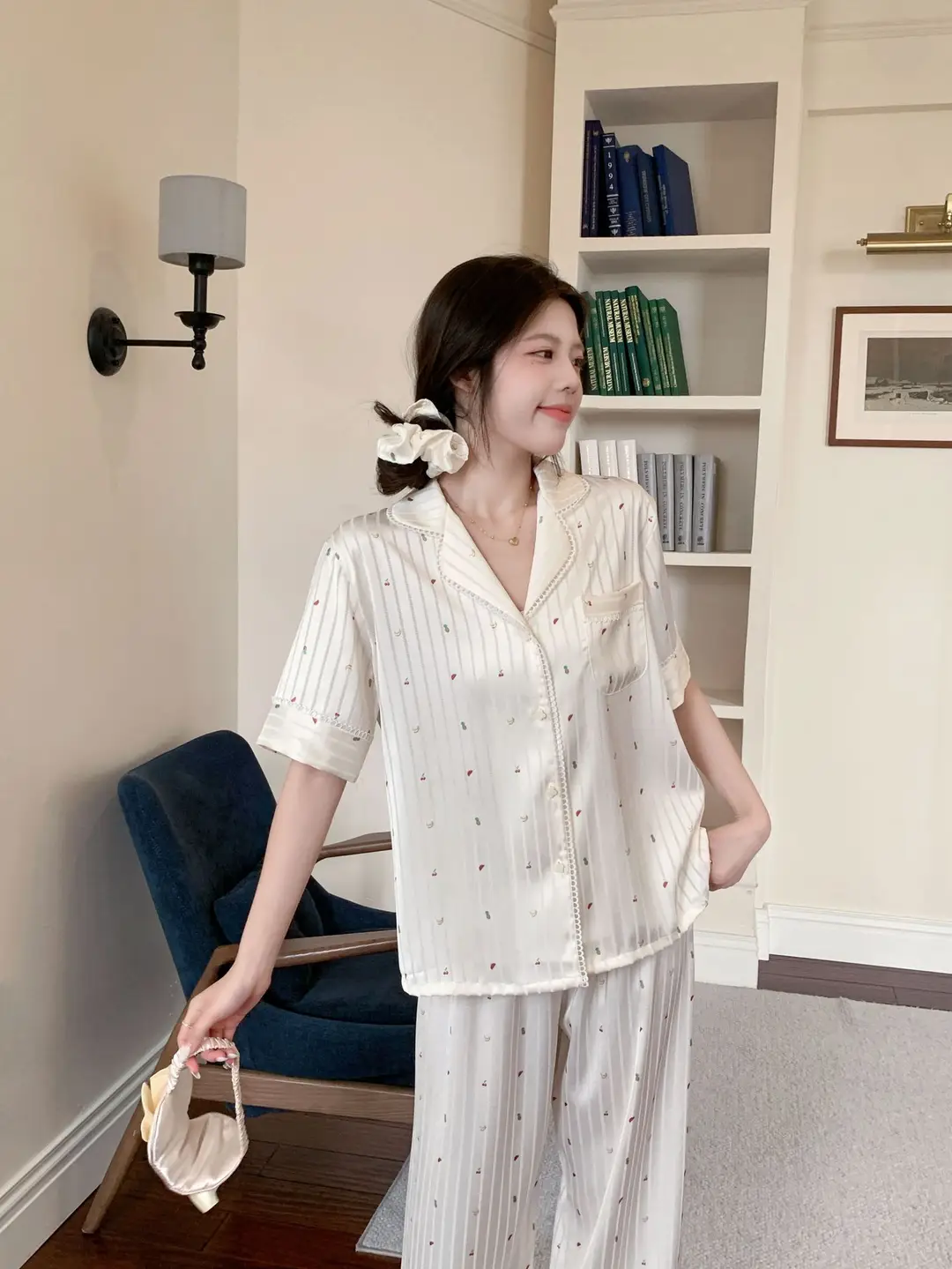 【Fruit Texture】Hollow-Out Striped Faux Acetate High-End Pajamas for Women with Sweet Lace Texture Loungewear — feature 1