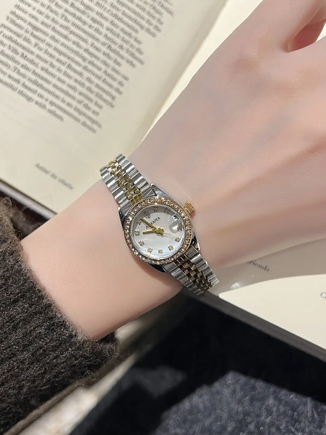 Aimana Brand Small Dial Watch for Women, Waterproof Zircon Quartz Watch, Niche Luxury Waterproof Solid Stainless Steel Women's Watch — feature 10