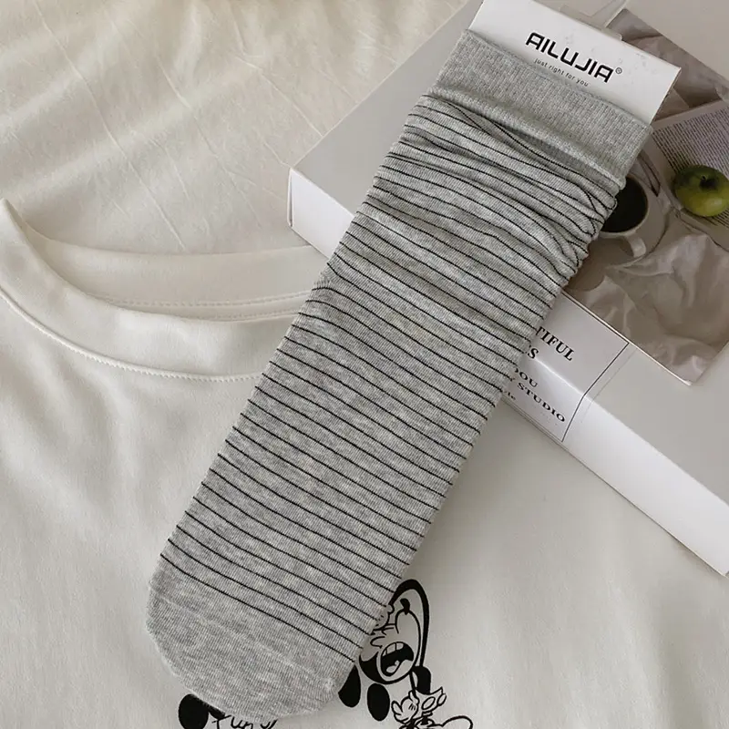 Vintage Striped Socks for Women, Spring and Summer Japanese Style Casual Mid-Calf Maternity Socks, Same Style as on Xiaohongshu, Seamless Cotton Slouch Socks