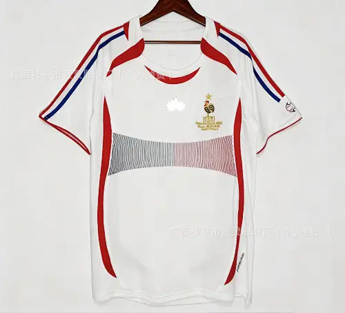 Cross-Border Popular Club-Style Football Jerseys for Men, Moisture-Wicking, Quick-Drying, Breathable Sports T-Shirts, In-Stock Wholesale from Manufacturers