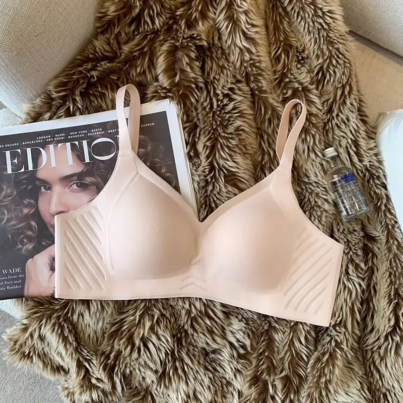 Small Bust Push-Up Bra for Women, Wireless, Minimizes Large Bust, Gathers Side Breasts, Lifts and Supports, Seamless, Plus Size, Ice Silk, Breathable