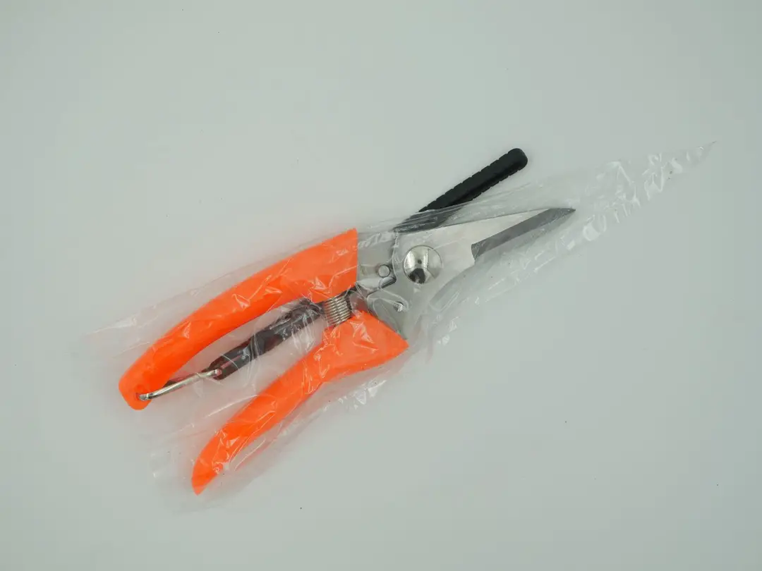 Best-Selling Stainless Steel Sheep Hoof Scissors and Gardening Shears in Southeast Asia. Wholesale Garden Tools, Branch Cutters, Pruning Shears