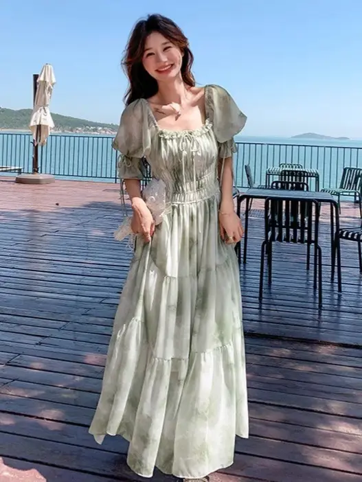 French-Style Romantic Square-Neck Floral Dress, Fairy-Like, Spring and Autumn 2026 New Model, Summer Gentle Temperament, Super Fairy-Like Vacation Long Dress