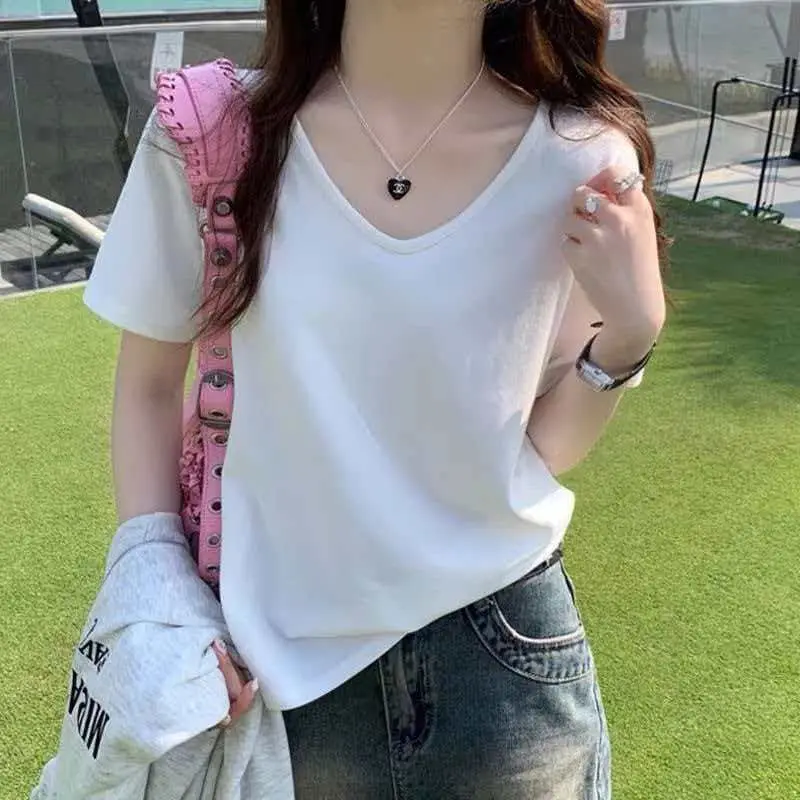 Plus-Size Casual Short-Sleeve Loose T-Shirt for Women, 2026 New Summer V-Neck T-Shirt for Curvy Women, Conceals Body Shape and Makes You Look Slimmer — feature 15