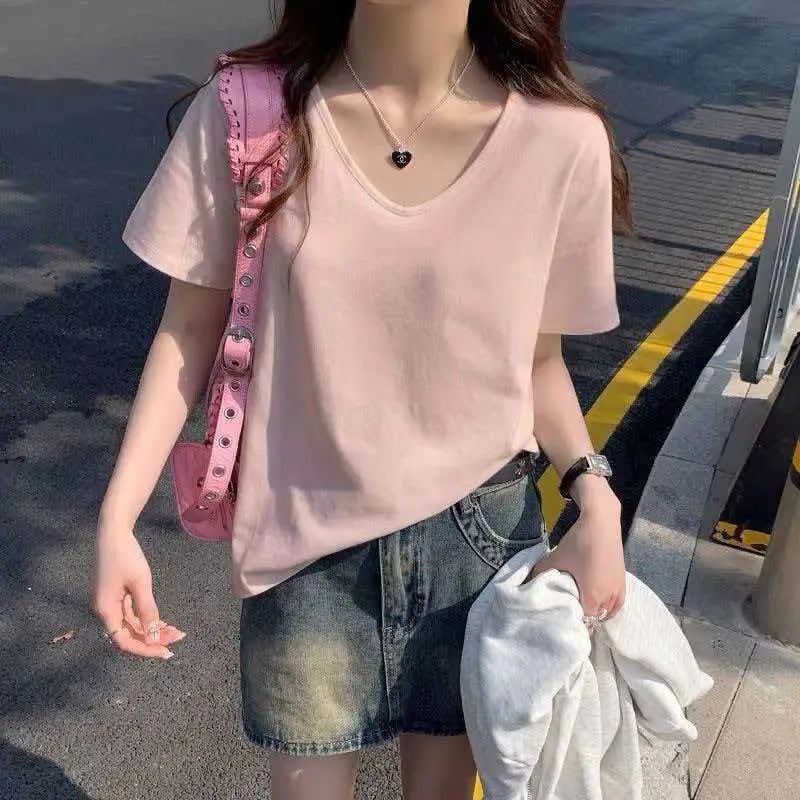 Plus-Size Casual Short-Sleeve Loose T-Shirt for Women, 2026 New Summer V-Neck T-Shirt for Curvy Women, Conceals Body Shape and Makes You Look Slimmer — feature 16