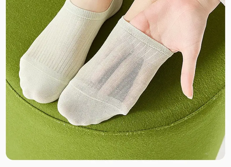 Silk Socks for Women, Summer Thin Invisible Non-Slip No-Show Socks, Ice Silk Socks with Cooling Effect, Breathable Short Socks for Ladies — feature 2
